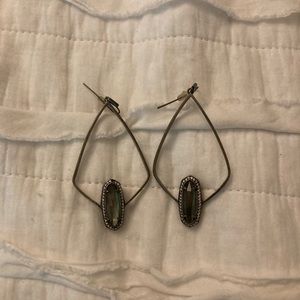 Kendra Scott Arianna Earrings *missing one stone top of halo*